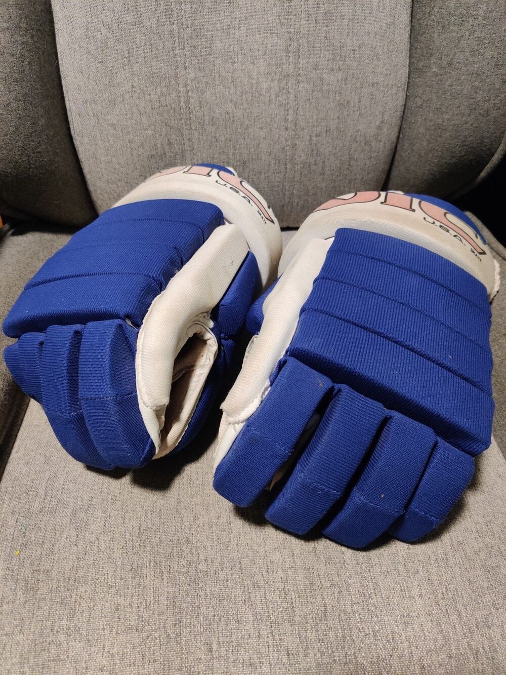 Vintage Victoria Vic 255 Hockey Gloves Adults